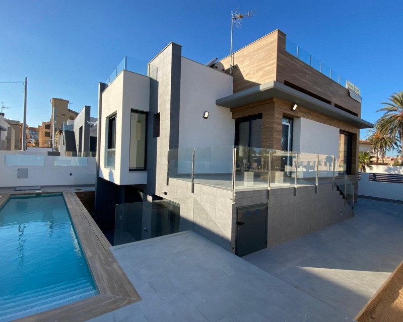 Chalet - Nueva construcción - Torrevieja - La Mata pueblo