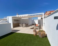 Nueva construcción - Chalet - Pilar de la Horadada - pueblo