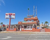 Resale - Villa - Los Altos